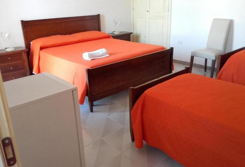 חדר סטנדרט לארבעה, Masseria Centro Colonico B&b