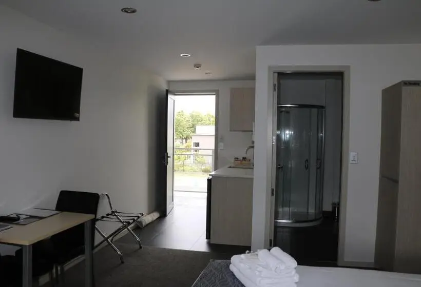 プレミアムスタジオ, Mcm Motel Christchurch
