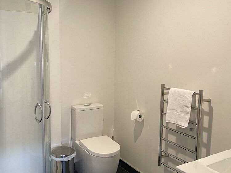 プレミアムスタジオ, Mcm Motel Christchurch