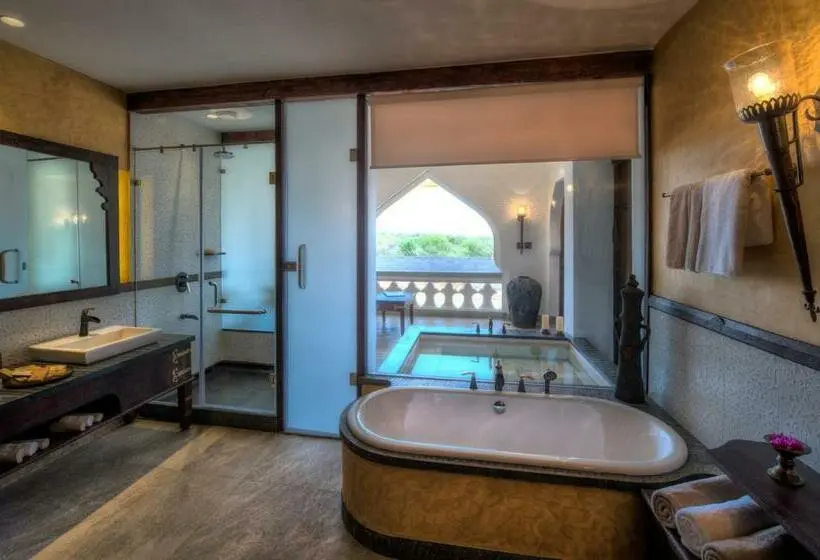 Suite Deluxe, Evolve Back, Hampi