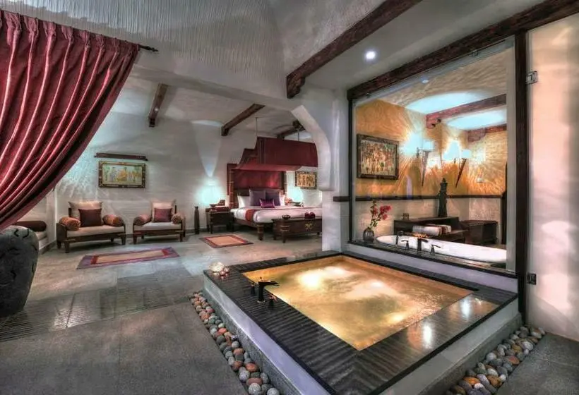 Suite Deluxe, Evolve Back, Hampi