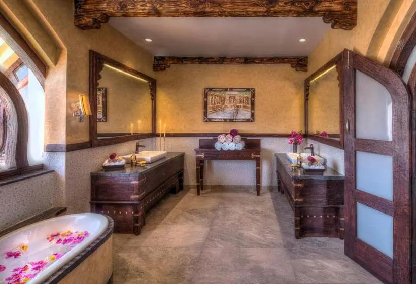 Suite, Evolve Back, Hampi