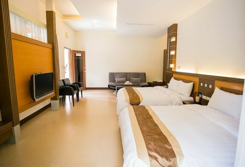 اتاق استاندارد چهار تخته, Flying Villa