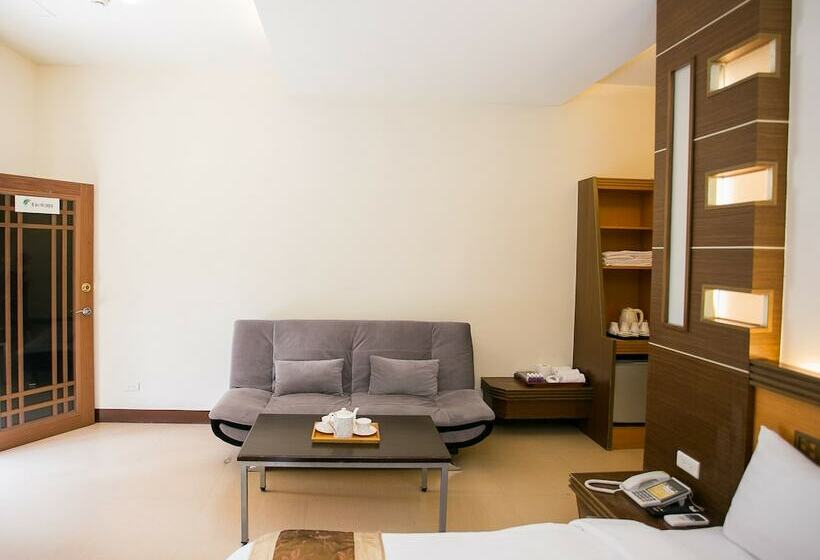 اتاق استاندارد چهار تخته, Flying Villa