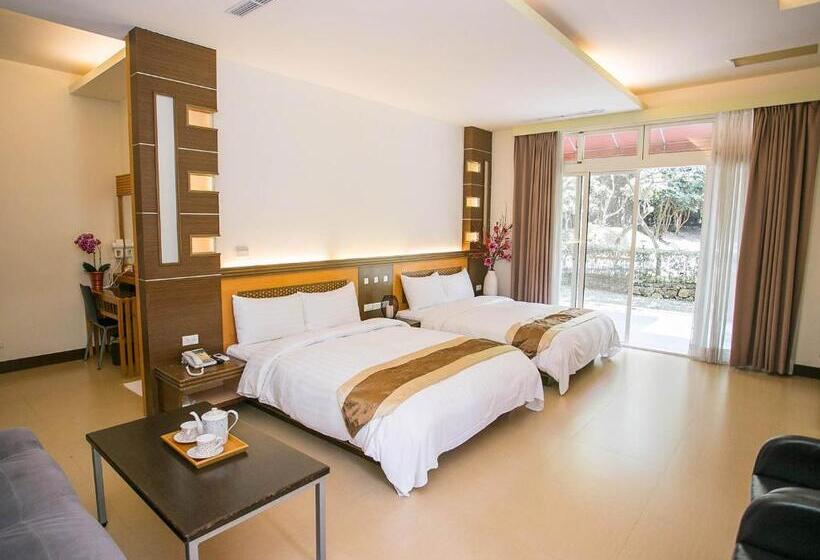 اتاق استاندارد چهار تخته, Flying Villa