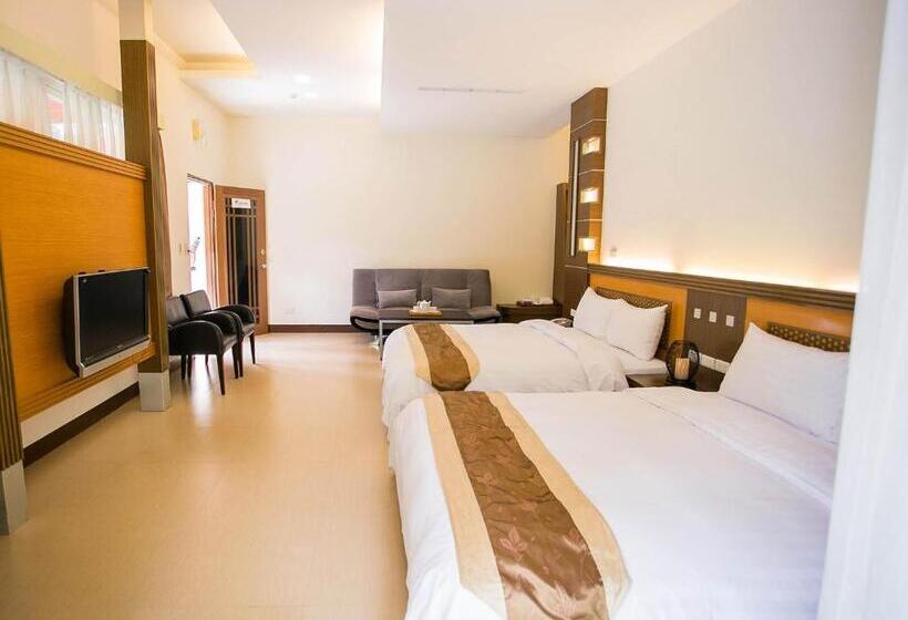 اتاق استاندارد چهار تخته, Flying Villa