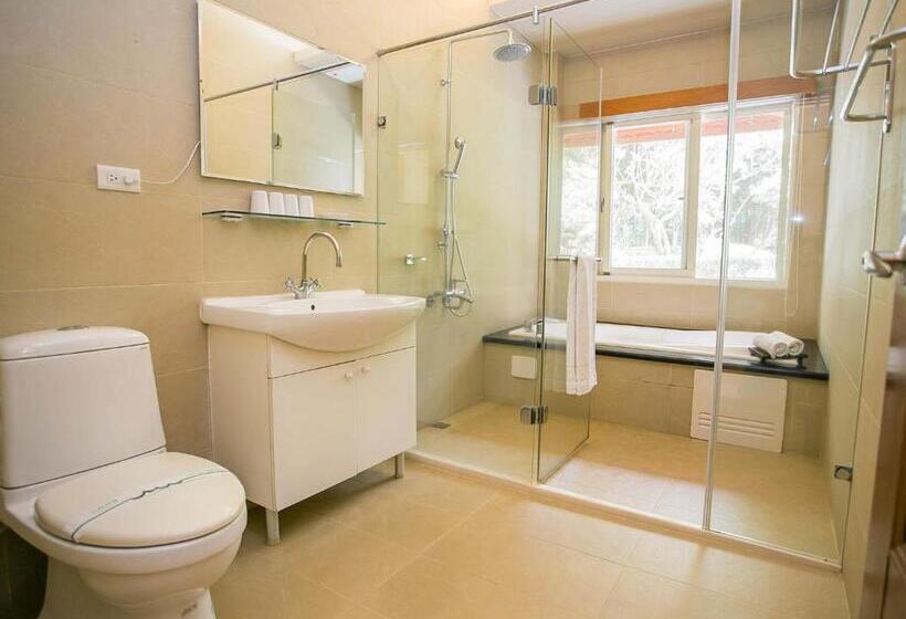 اتاق استاندارد چهار تخته, Flying Villa