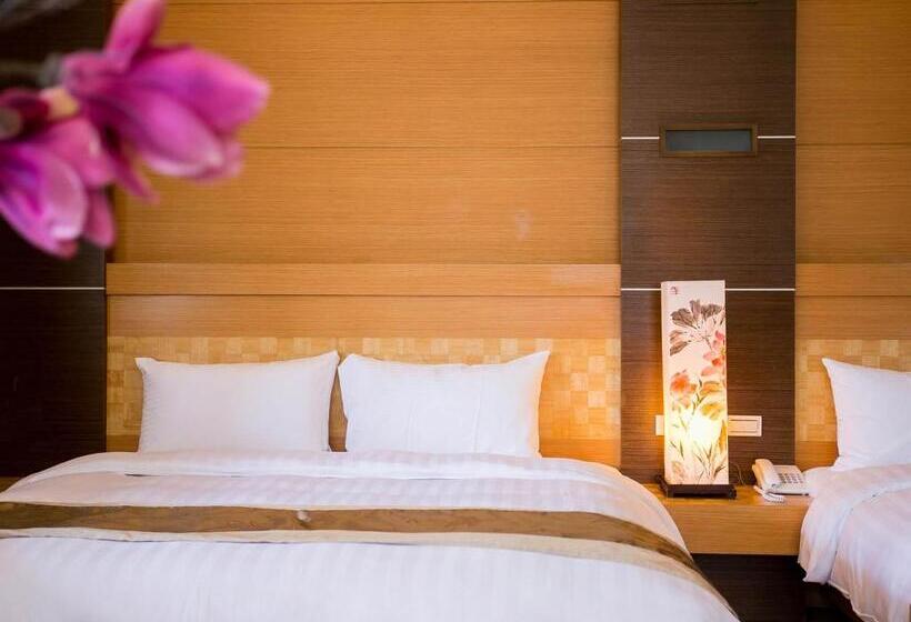 اتاق خانوادگی, Flying Villa