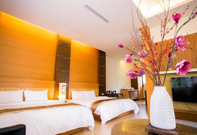 اتاق خانوادگی, Flying Villa