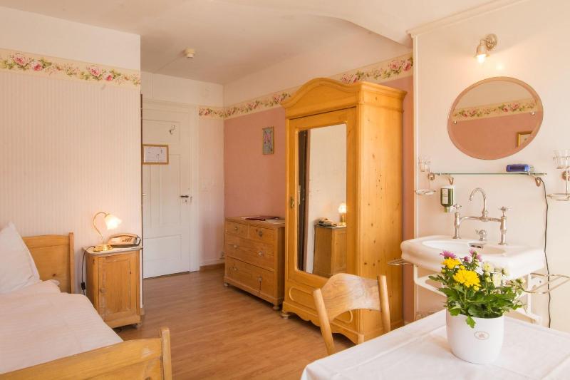 اتاق استاندارد, Flying Villa