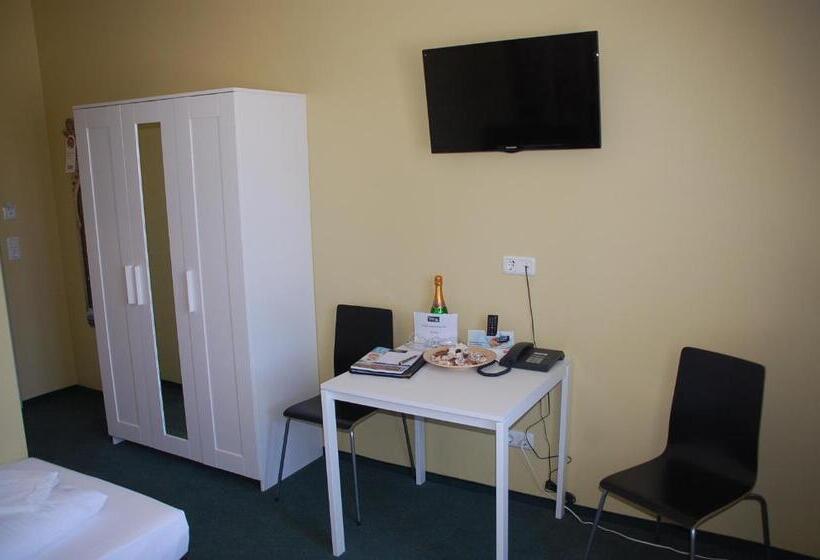 带2个卧室的公寓, Casilino Hotel A 20 Wismar