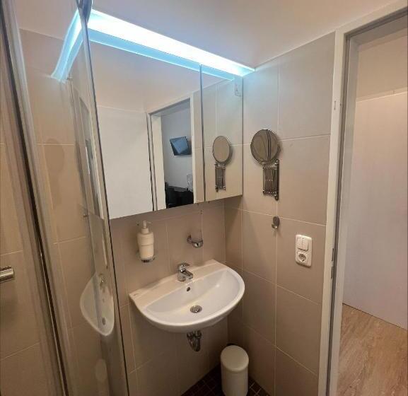 标准工作室, Casilino Hotel A 20 Wismar