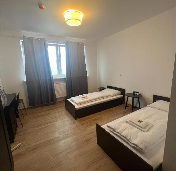 标准工作室, Casilino Hotel A 20 Wismar