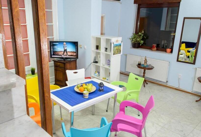 اتاق خانوادگی با سرویس بهداشتی مشترک, Hostel White Town