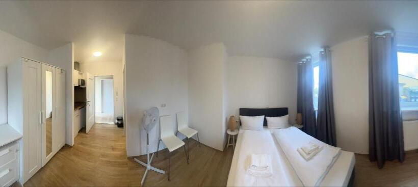 标准工作室, Casilino Hotel A 20 Wismar