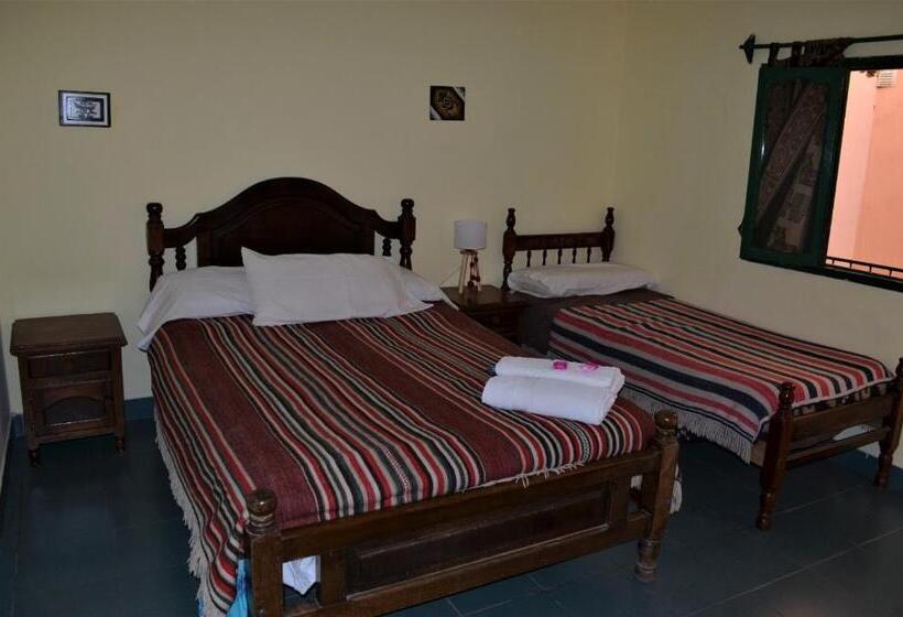 スタンダードインサイドビュールーム, Hostal Milmahuasi Iruya
