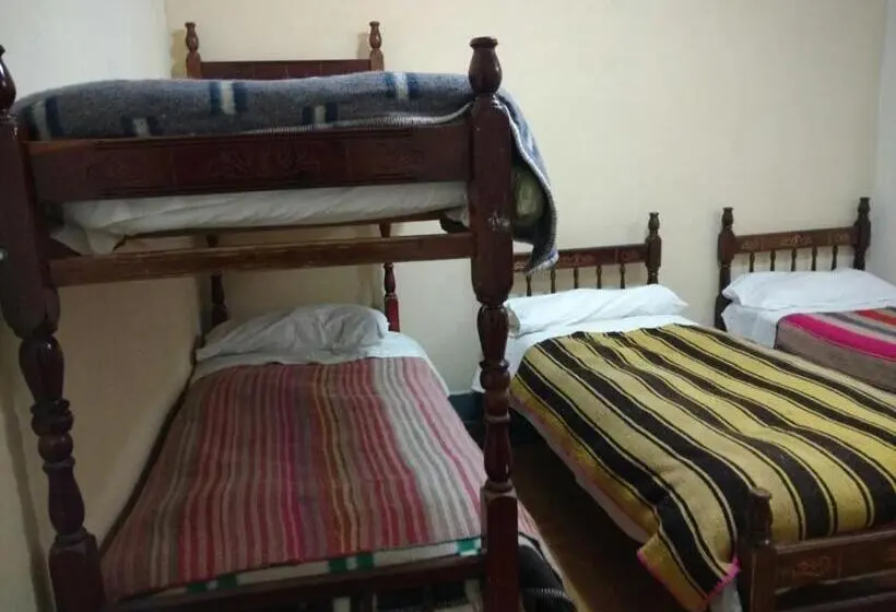 ルームシェアのワンベッド, Hostal Milmahuasi Iruya