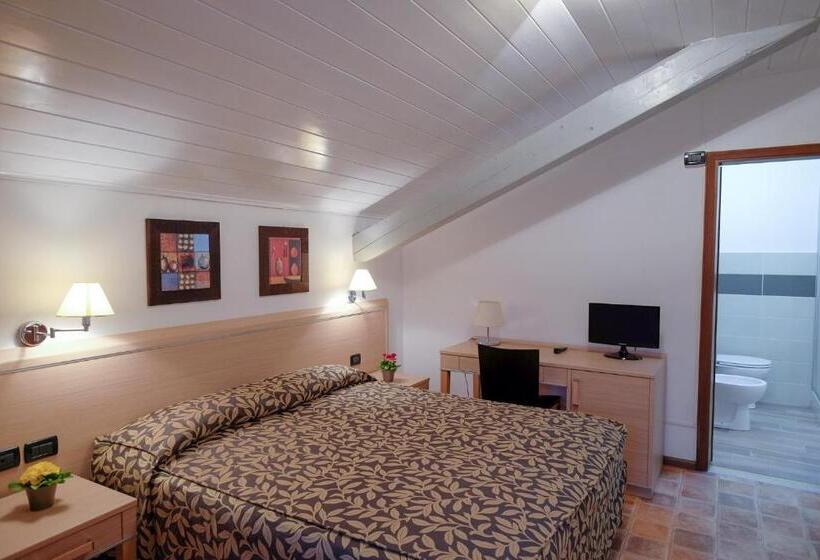 חדר סטנדרט, Monte Cimone