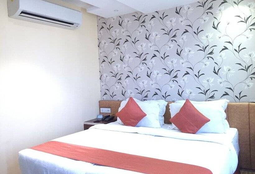 اتاق اجرایی, Regenta Inn Larica