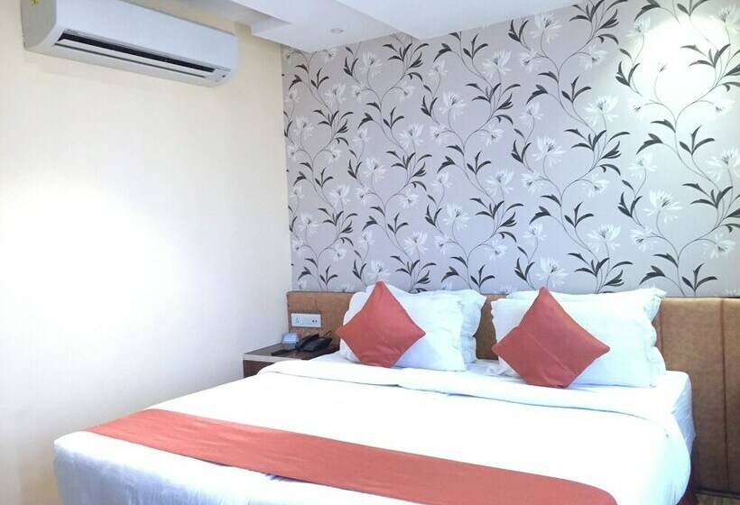 اتاق اجرایی, Regenta Inn Larica