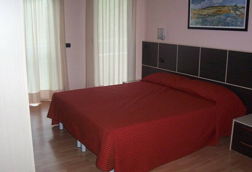 Chambre Standard Adaptée aux Personnes à Mobilité Réduite, Residence Zodiaco