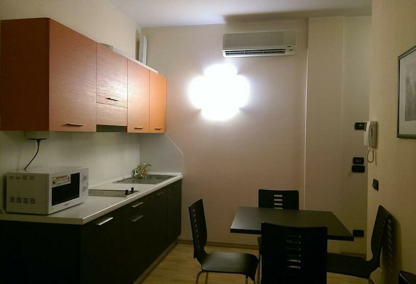 Chambre Standard Adaptée aux Personnes à Mobilité Réduite, Residence Zodiaco