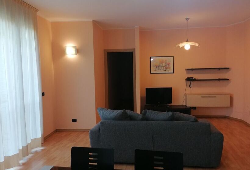 Chambre Triple Deluxe, Residence Zodiaco