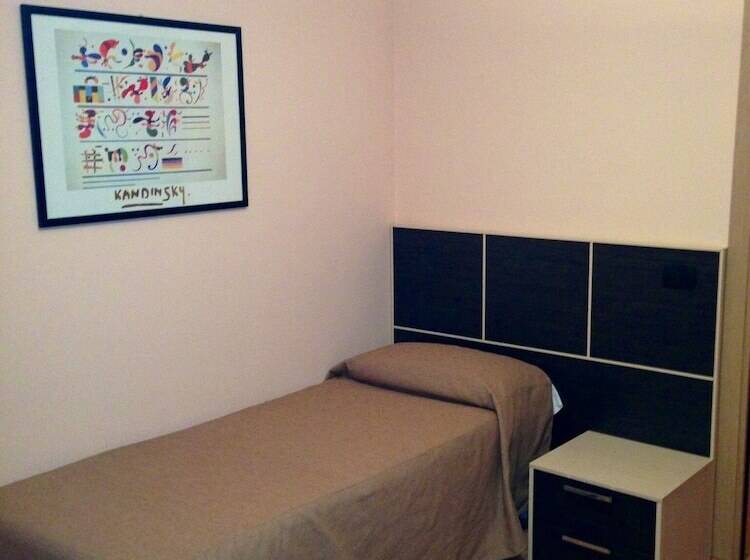 Chambre Triple Deluxe, Residence Zodiaco