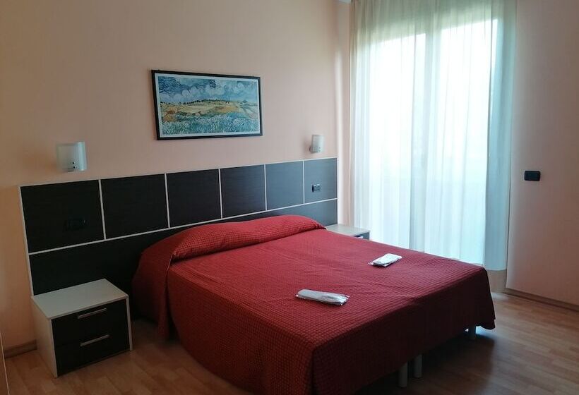 Chambre Triple Deluxe, Residence Zodiaco