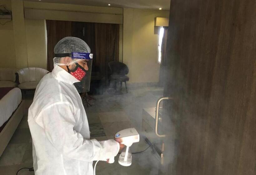 اتاق لوکس, Sher E Punjab