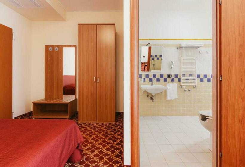 Номер Стандарт с Балконом, Villa Del Sorriso