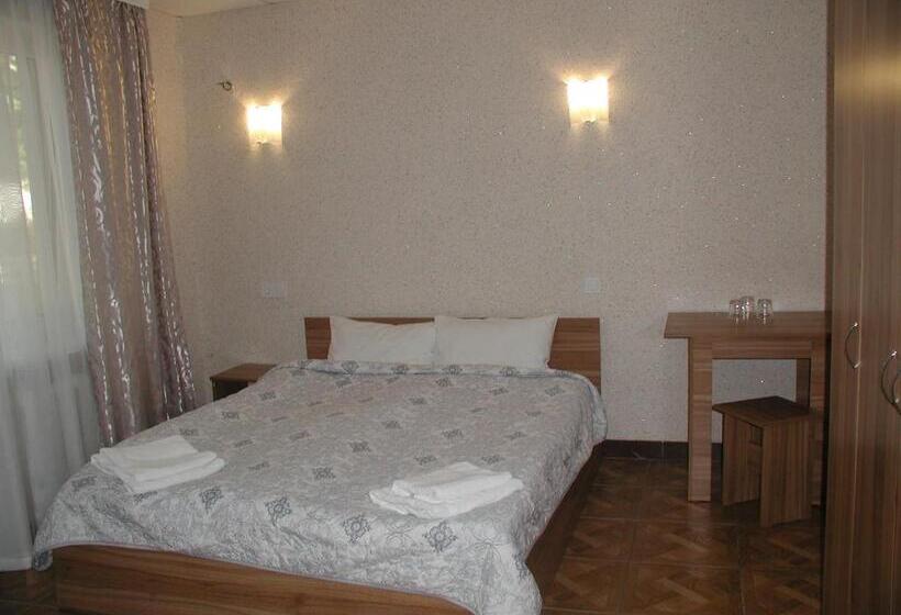 اتاق خانوادگی, Zelenyi Kampus