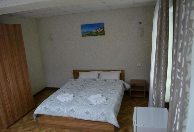 اتاق خانوادگی, Zelenyi Kampus