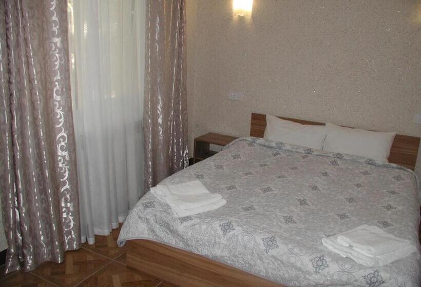 اتاق خانوادگی, Zelenyi Kampus