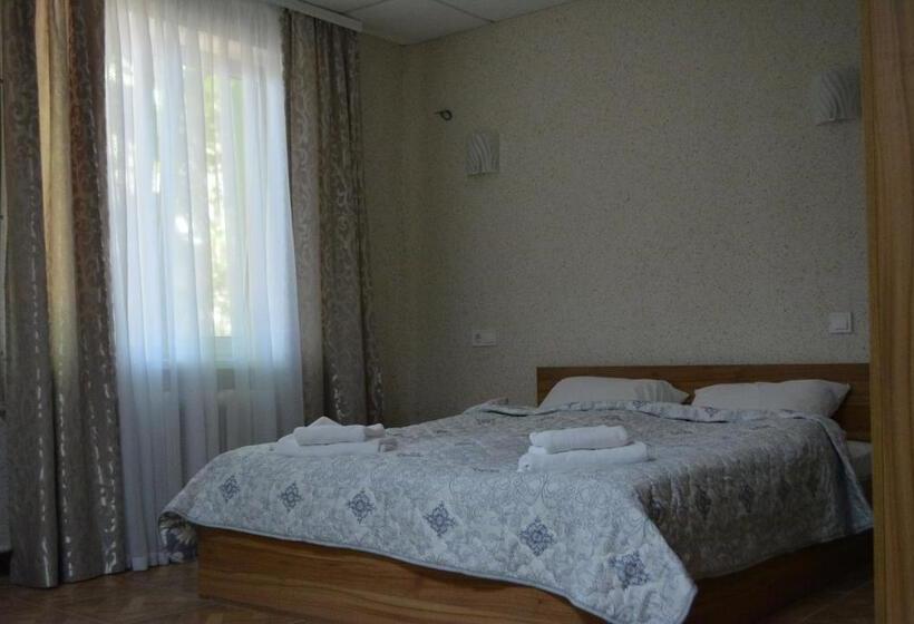 اتاق خانوادگی, Zelenyi Kampus