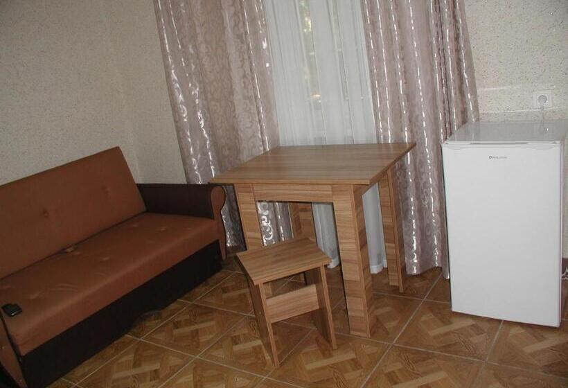 اتاق خانوادگی, Zelenyi Kampus