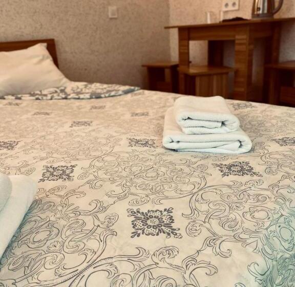 اتاق خانوادگی, Zelenyi Kampus