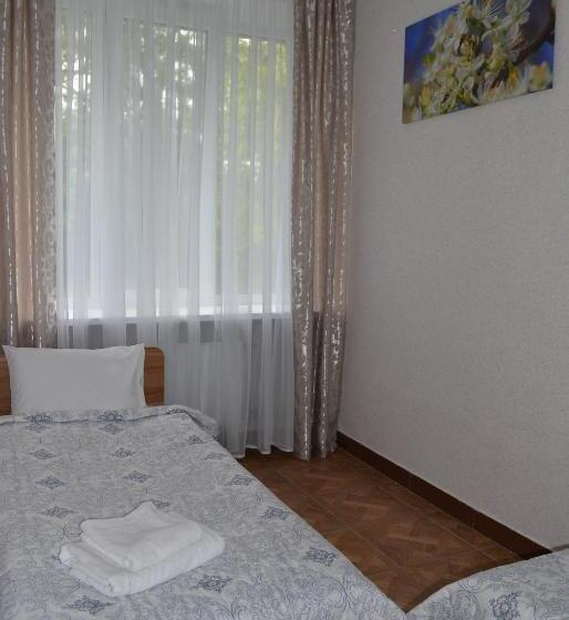 اتاق استاندارد چهار تخته, Zelenyi Kampus