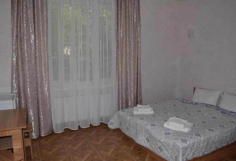 اتاق استاندارد چهار تخته, Zelenyi Kampus