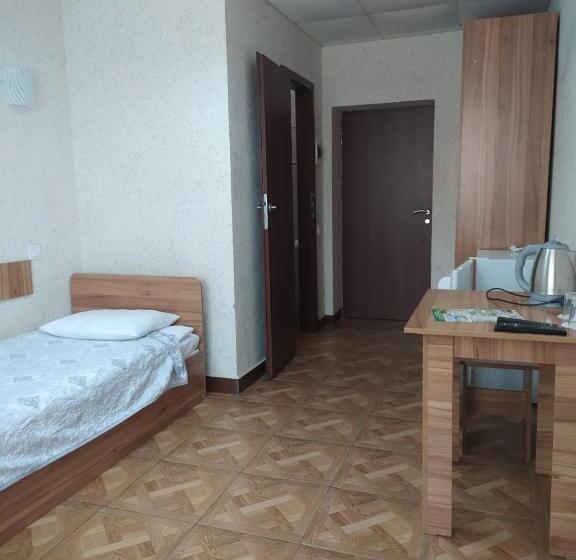 اتاق استاندارد با بالکن, Zelenyi Kampus