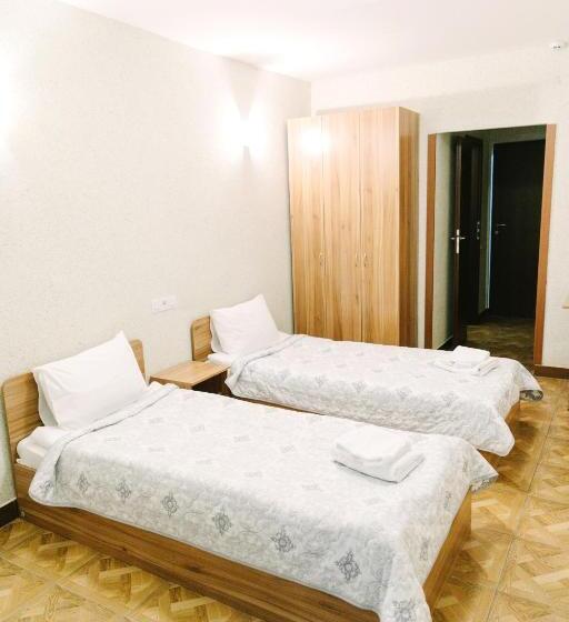 اتاق استاندارد با بالکن, Zelenyi Kampus