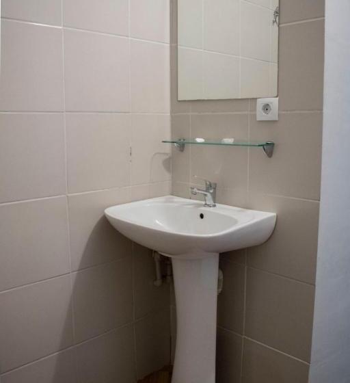 اتاق لوکس با بالکن, Zelenyi Kampus