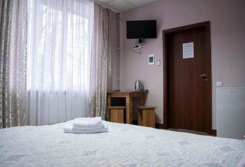 اتاق لوکس با بالکن, Zelenyi Kampus