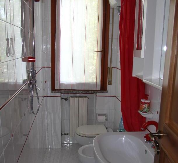 חדר סטנדרט לארבעה, B&b Valmarecchia