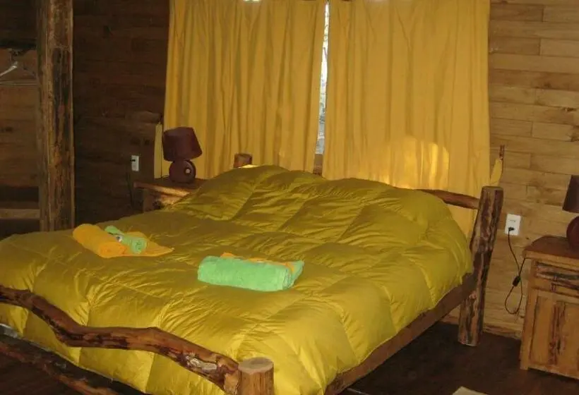 اتاق اکونومی, La Casa Escondida
