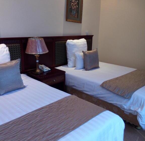 Президентский Люкс, Gold Crest Hotel   Arusha