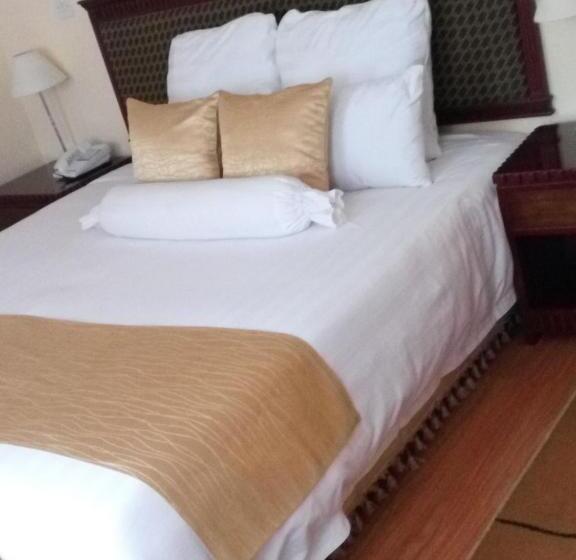 Президентский Люкс, Gold Crest Hotel   Arusha
