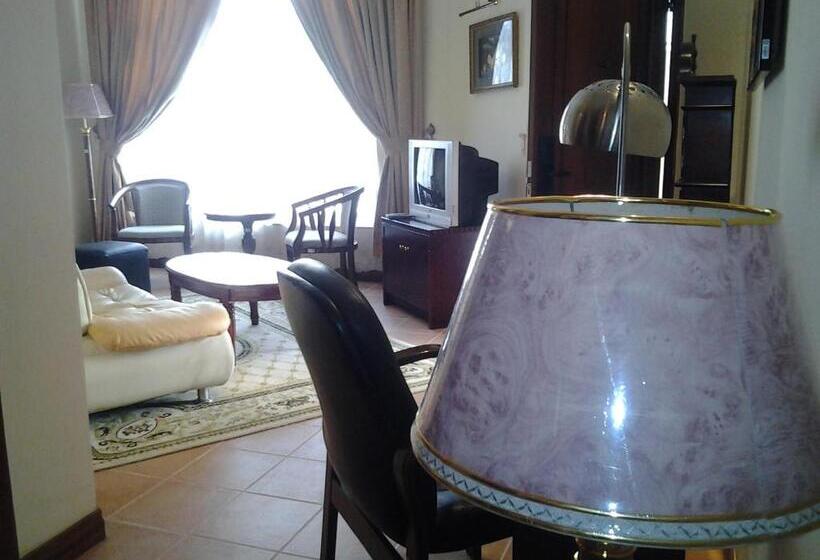 Президентский Люкс, Gold Crest Hotel   Arusha