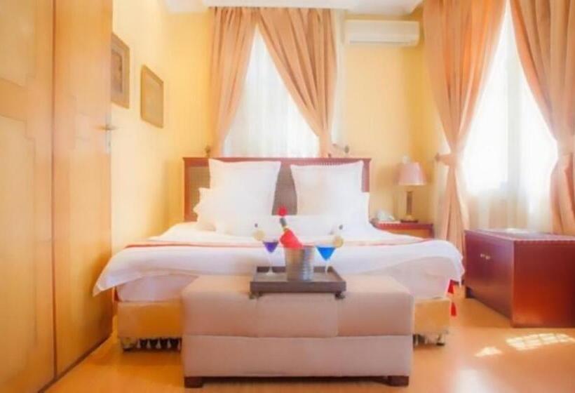 프레지덴셜 스위트, Gold Crest Hotel   Arusha
