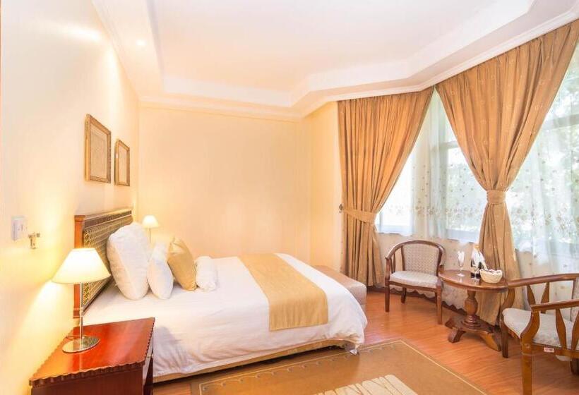 Президентский Люкс, Gold Crest Hotel   Arusha